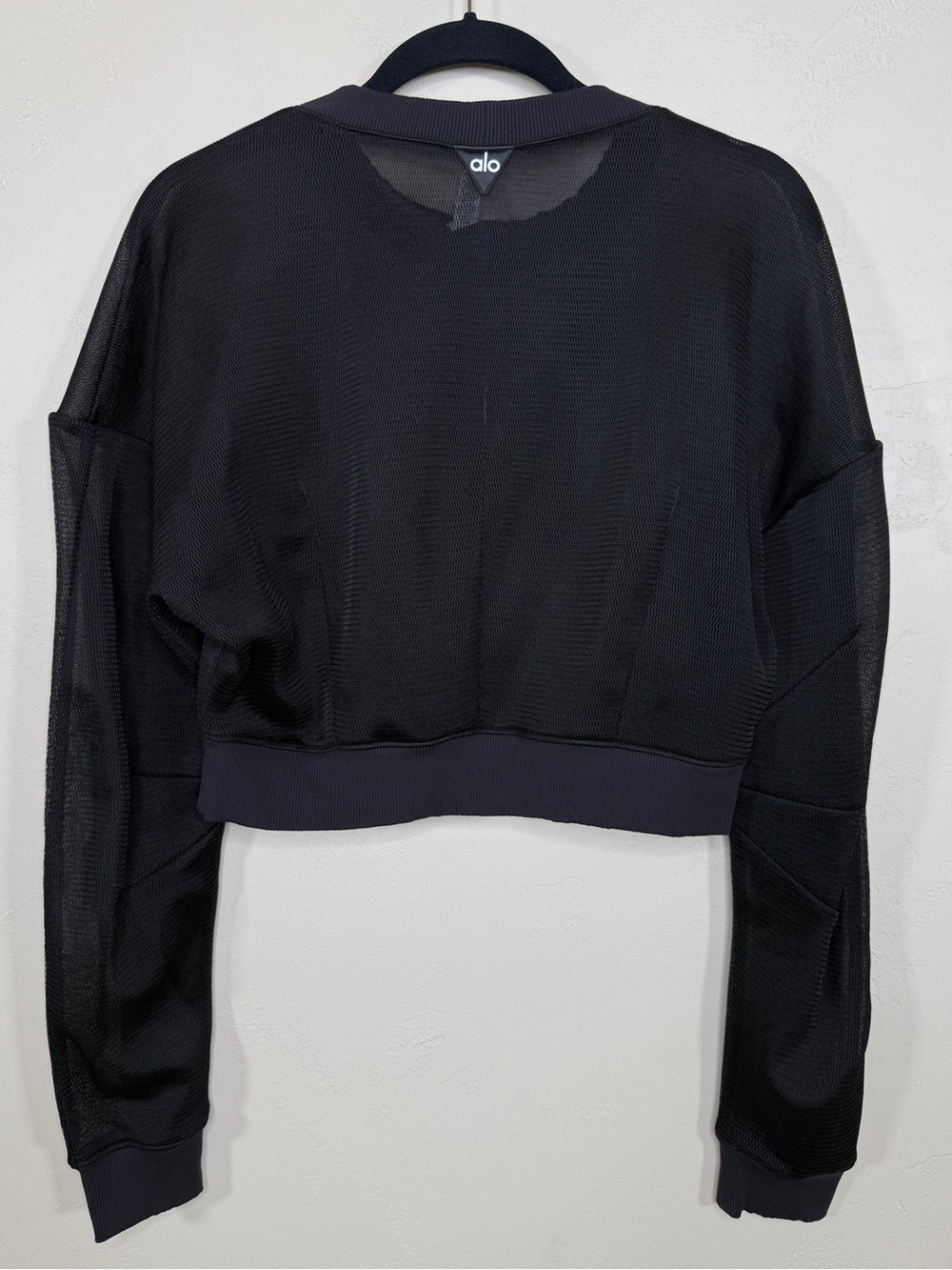 ALO Yoga Row Long Sleeve Black Mesh Athletic Crop Pullover Sheer Top - Picture 3 of 17